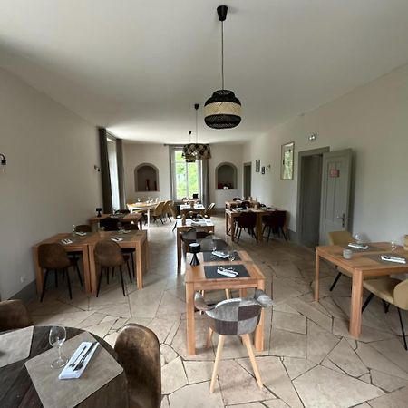 Logis Hotel & Restaurant Le Parcey Exterior photo